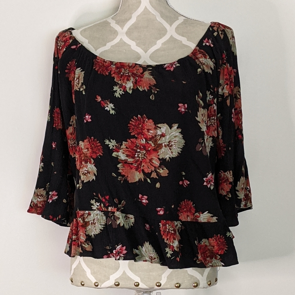 Bajee Collection floral top